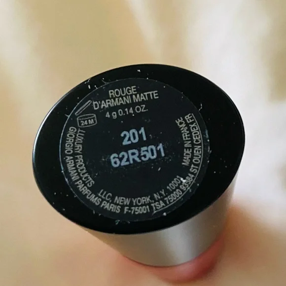 🖤 NEW Giorgio Armani  Never used Matte Lipstick 🖤 - Picture 3 of 5